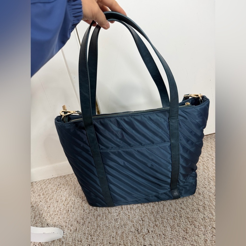 Vilah Bloom Quilted Nylon Tote Navy New without tag - Picture 7 of 13